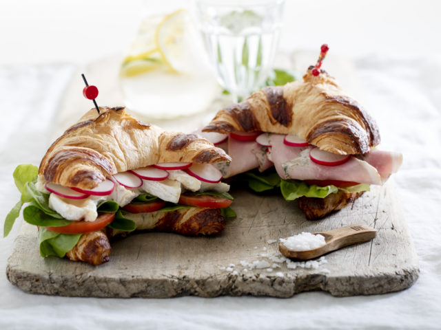 pretzel croissant sliced 2