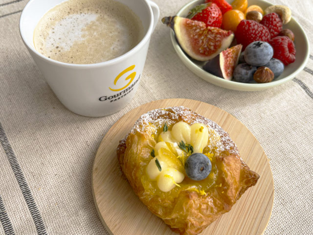 Lemon Diamond Gourmand Pastries